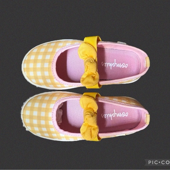 oomphies Other - Oomphies Yellow Gingham and Pink Checkered Kids Shoes 10C QUINN
